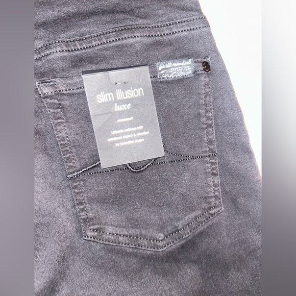 7 For All Mankind Black Maternity Straight Slim Illusion Luxe Gravity Jean - Picture 9 of 12